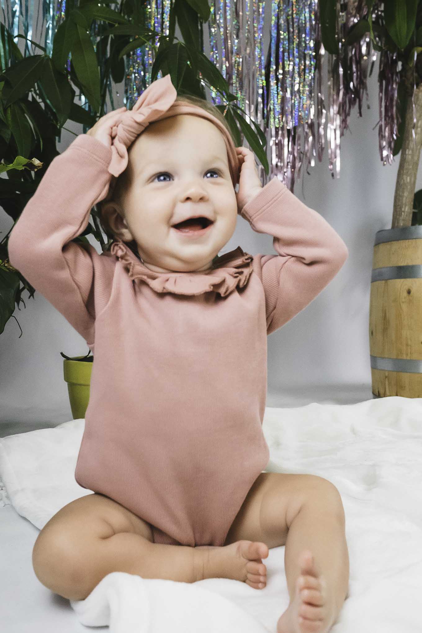 Rosas Ruffled Long Sleeve Onesie (Baby Girl) – Bowfish Kids