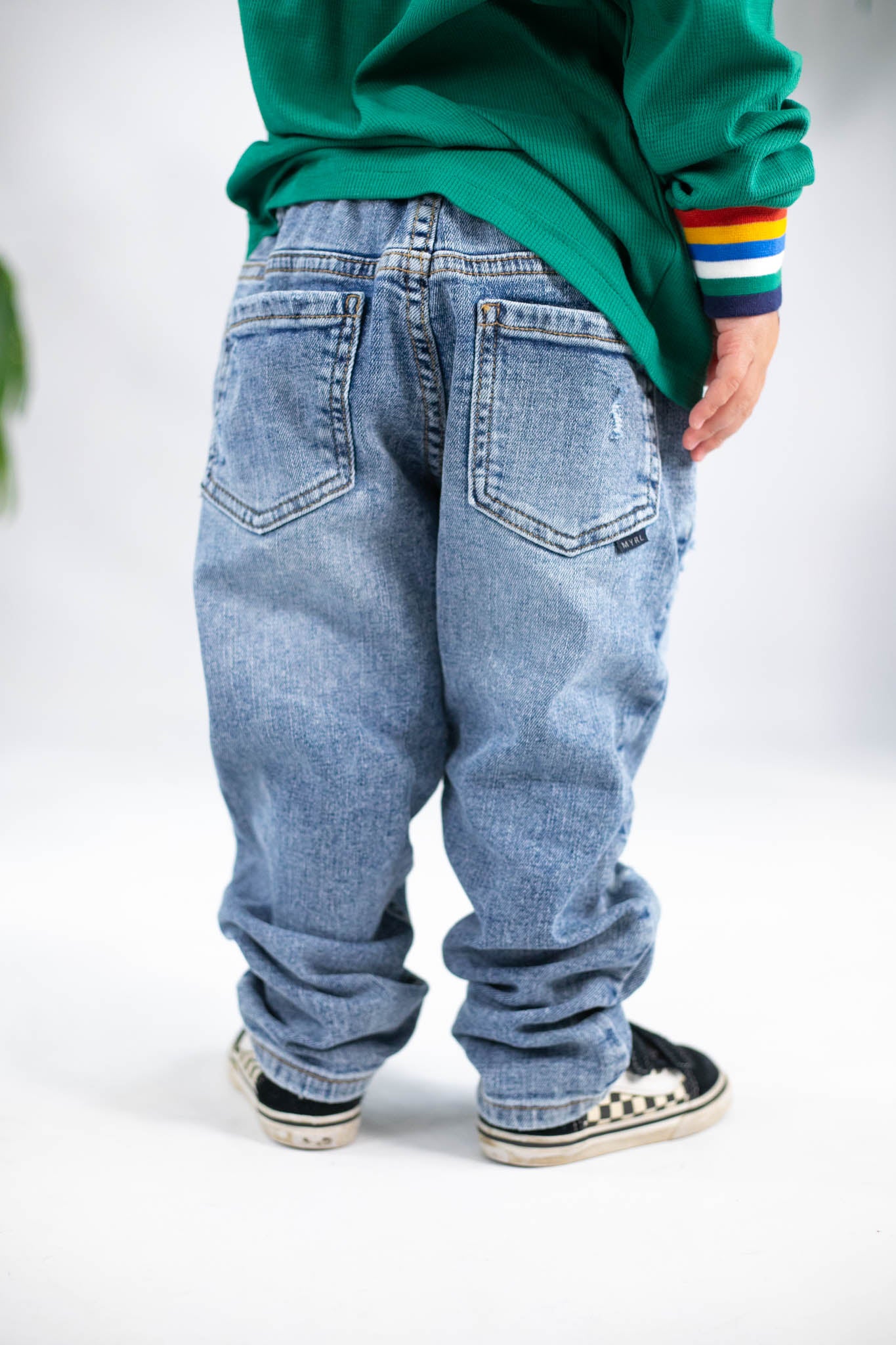 Amazon.com: Rolanko Boys Baggy Jeans Elastic Straight fit Stretch Denim  Pants Loose Kids Clothes (Blue Patchw, 6-7): Clothing, Shoes & Jewelry